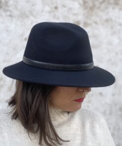 Alternative view of SOMBRERO INDIANA PLUMA NEGRO