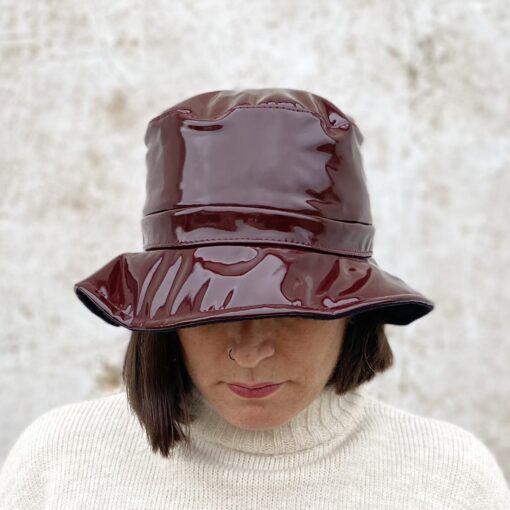 GORRO IMPERMEABLE GRANATE - Imagen 2